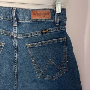 Wrangler Blue Jean Shorts High-Waisted Frayed